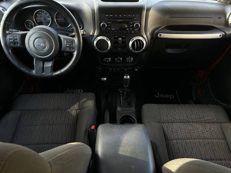 2011 Jeep Wrangler Unlimited Sahara