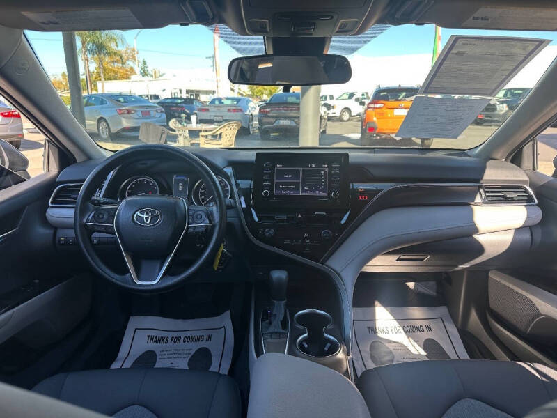 2022 Toyota Camry LE