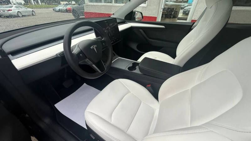 2024 Tesla Model Y Long Range