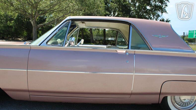 1962 Ford Thunderbird