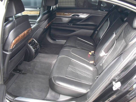 2017 BMW 7 Series 750i