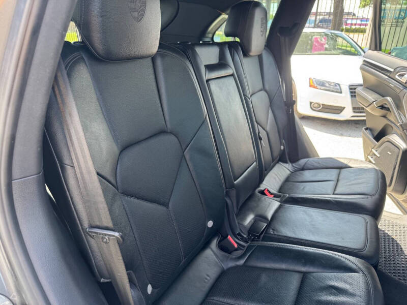2014 Porsche Cayenne Platinum Diesel