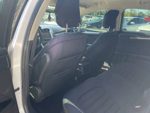 2013 Ford Fusion Hybrid SE