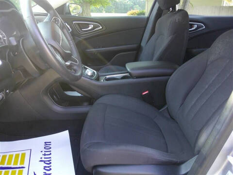 2015 Chrysler 200 Limited