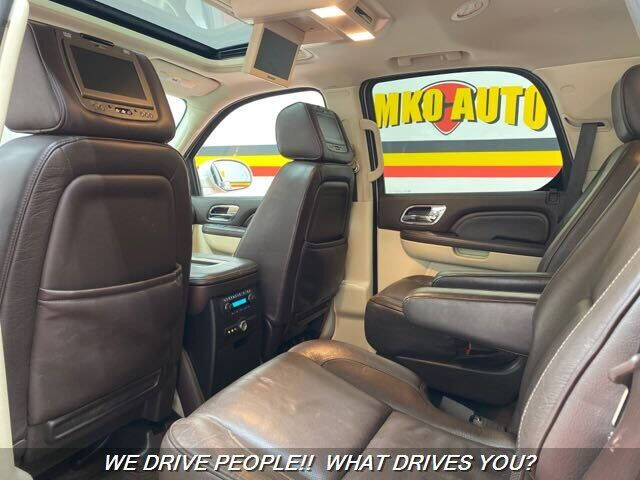 2011 Cadillac Escalade Platinum Edition