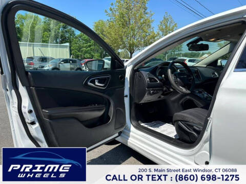 2015 Chrysler 200 Limited