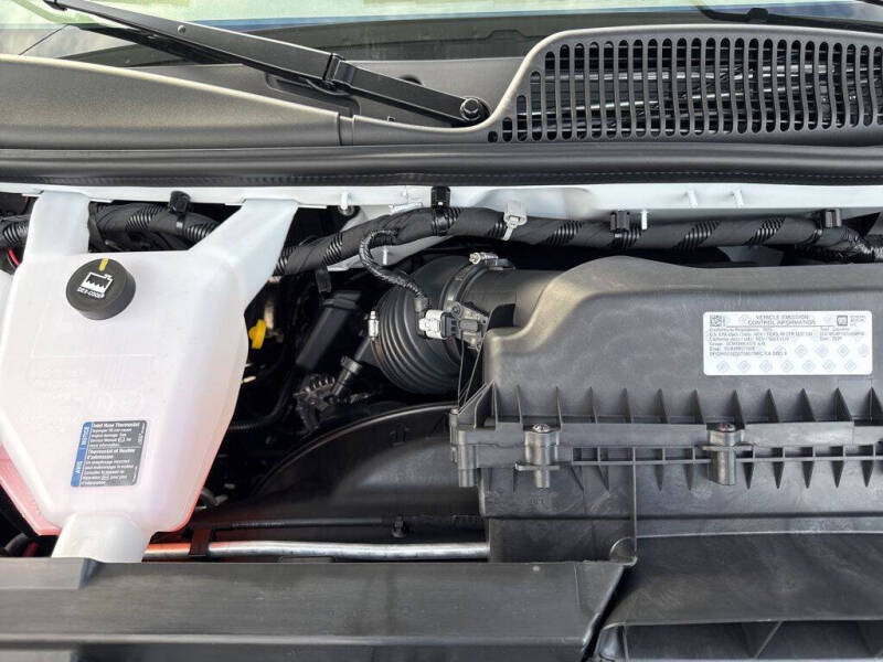 2025 Chevrolet Express 2500