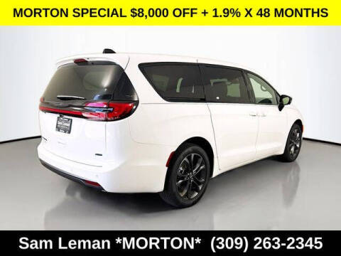 2026 Chrysler Pacifica Select