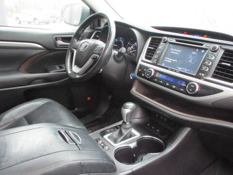 2017 Toyota Highlander Hybrid Limited Platinum