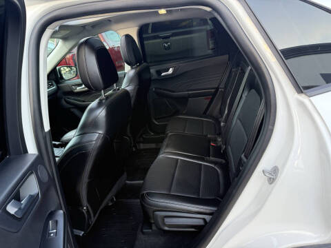 2022 Ford Escape SEL