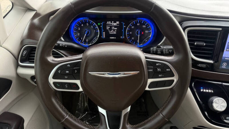 2017 Chrysler Pacifica Touring-L