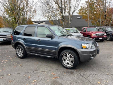 2005 Ford Escape for sale at steve and sons auto sales in Happy Valley OR