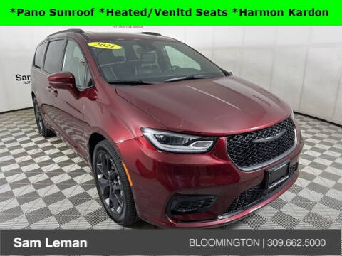 2021 Chrysler Pacifica for sale at Sam Leman CDJR Bloomington in Bloomington IL