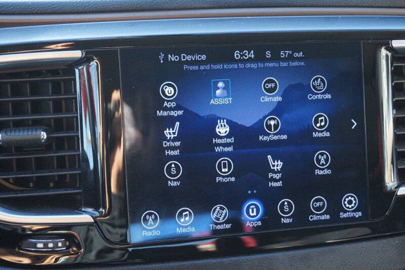 2017 Chrysler Pacifica Touring-L Plus