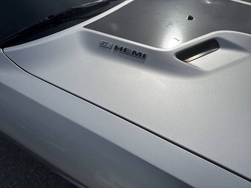 2009 Dodge Challenger SRT8