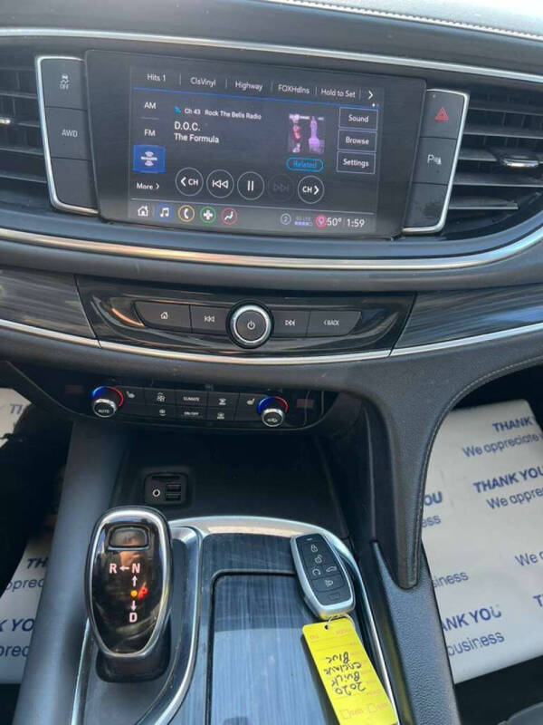 2020 Buick Enclave Essence