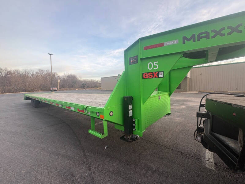 2023 MAXX-D GSX