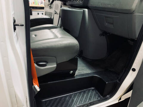 2015 Ford E-Series E-350 SD