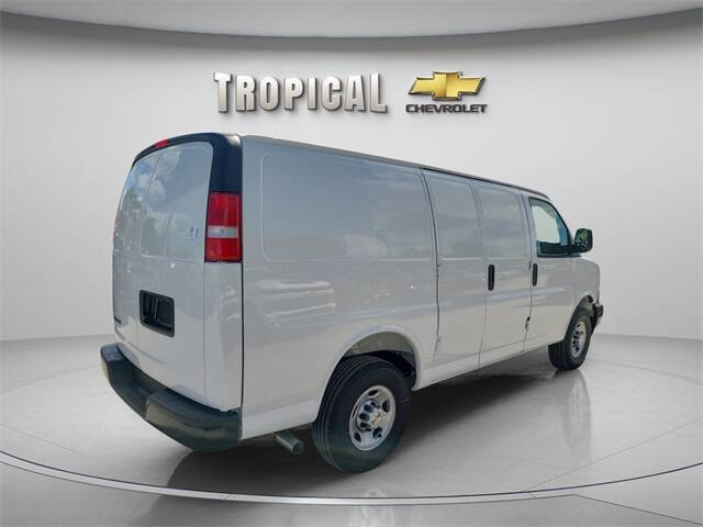 2025 Chevrolet Express 2500
