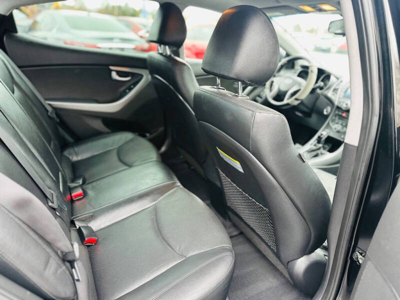 2014 Hyundai Elantra SE