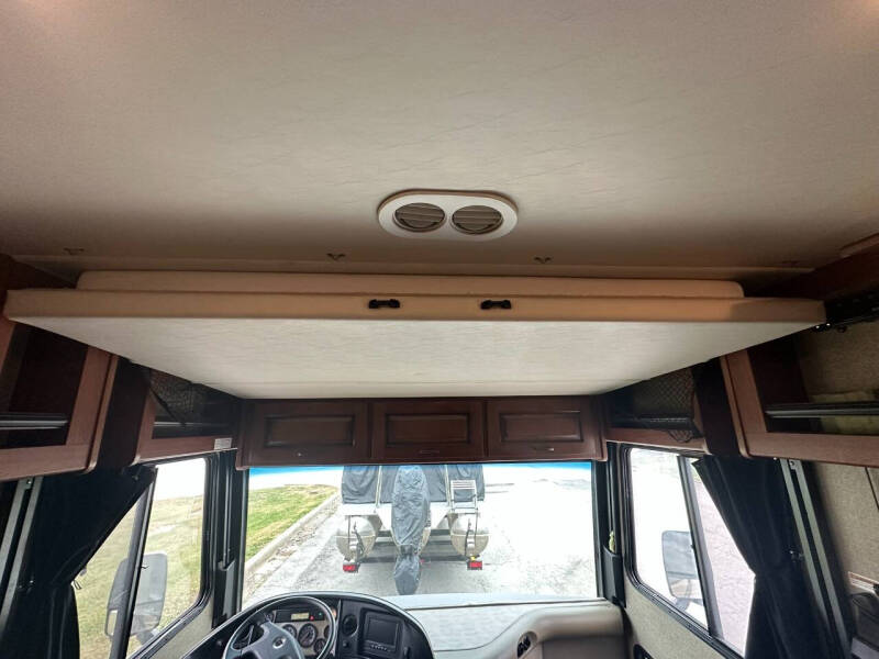 2015 Fleetwood RV Excursion 35B