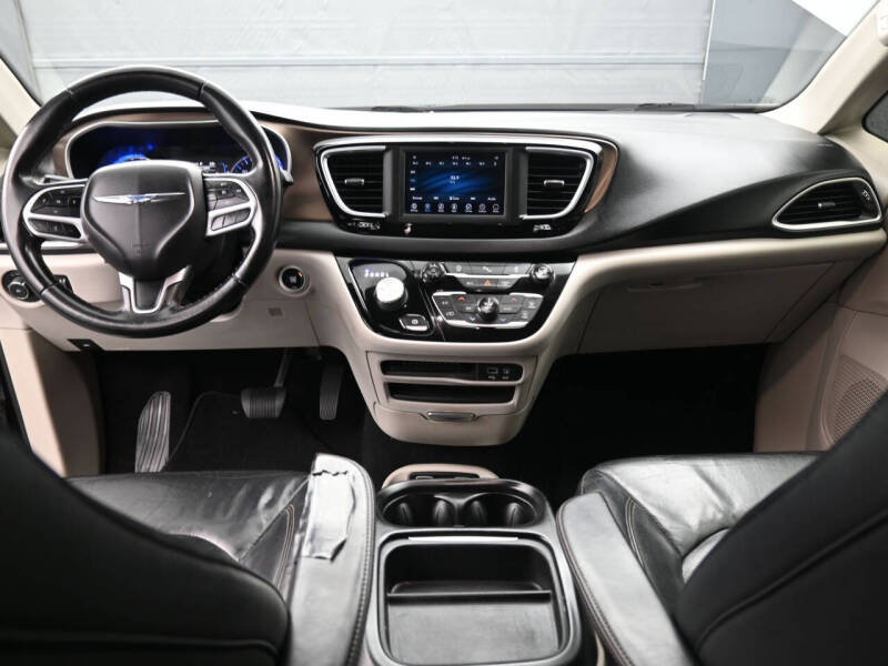 2018 Chrysler Pacifica Touring L