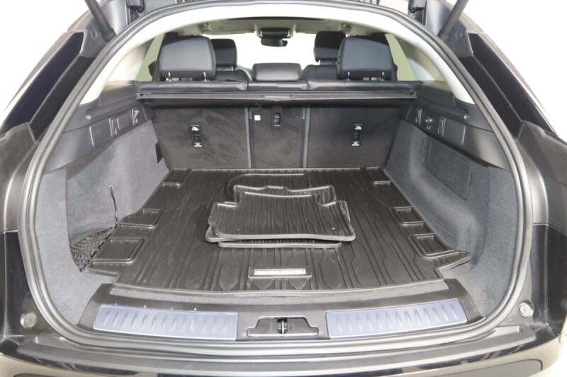 2025 Land Rover Range Rover Velar P250 Dynamic SE