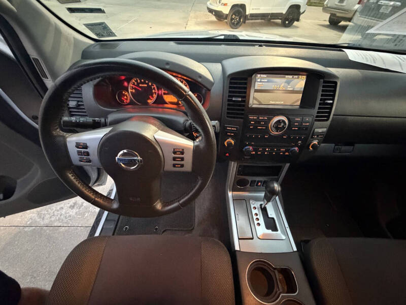 2012 Nissan Pathfinder Silver Edition
