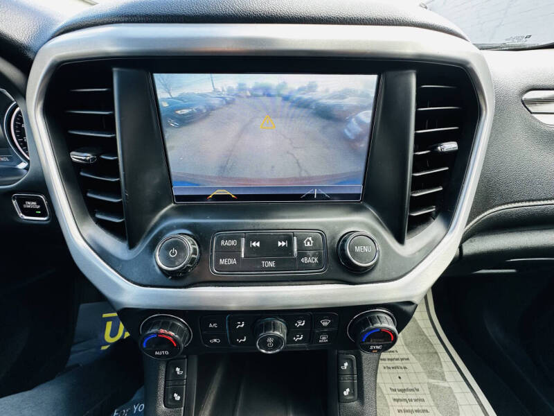 2017 GMC Acadia SLT-1