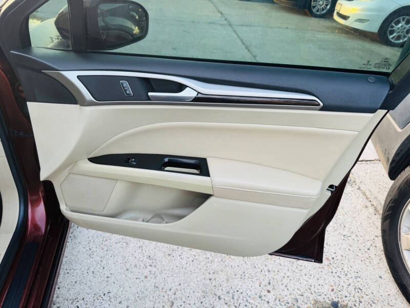 2015 Ford Fusion SE