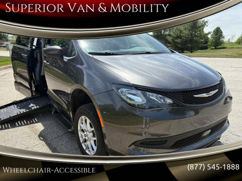 2023 Chrysler Voyager LX