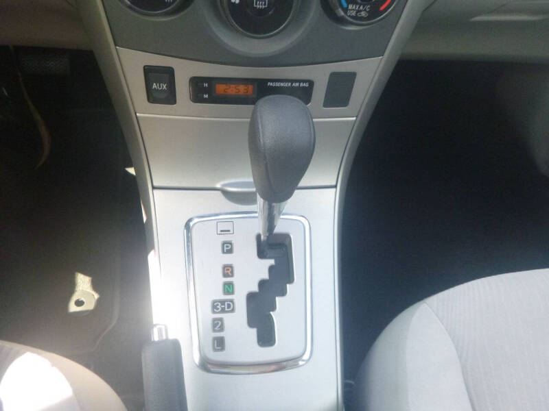 2011 Toyota Corolla LE