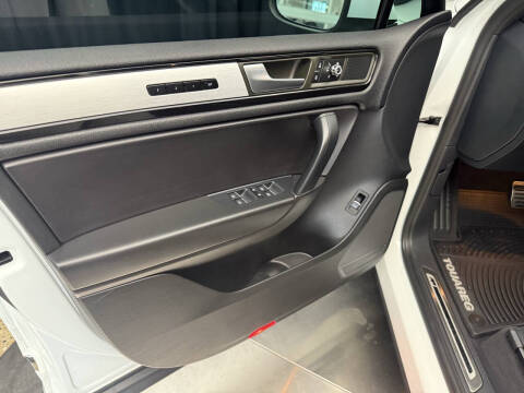 2014 Volkswagen Touareg V6 R-Line