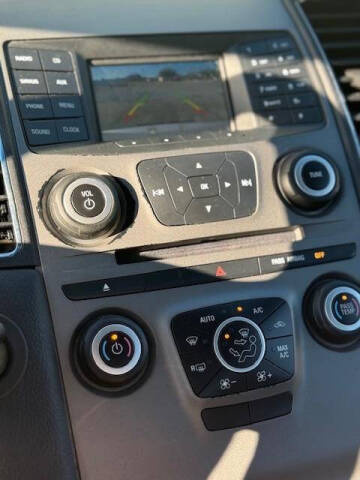2017 Ford Taurus SEL