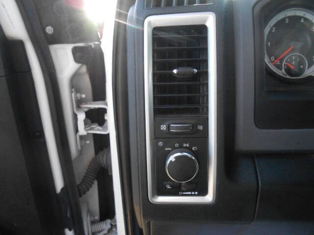 2015 RAM 1500 SLT