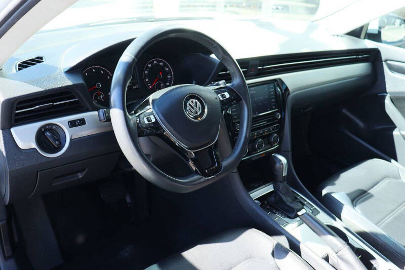 2022 Volkswagen Passat SE