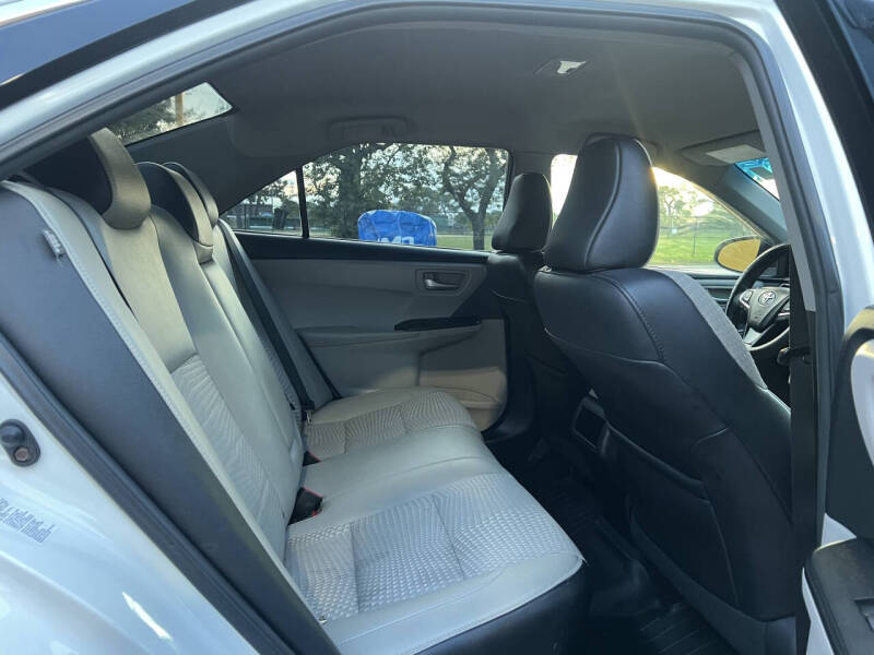 2015 Toyota Camry SE