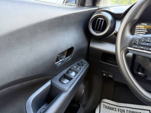 2022 Nissan Kicks SV