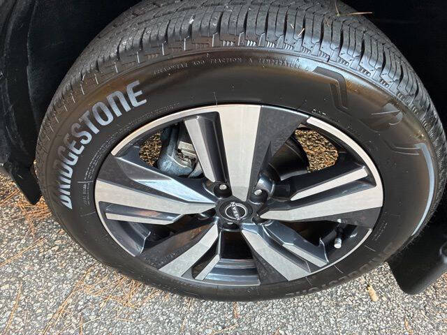 2024 Nissan Rogue SL