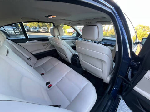 2011 BMW 5 Series 528i