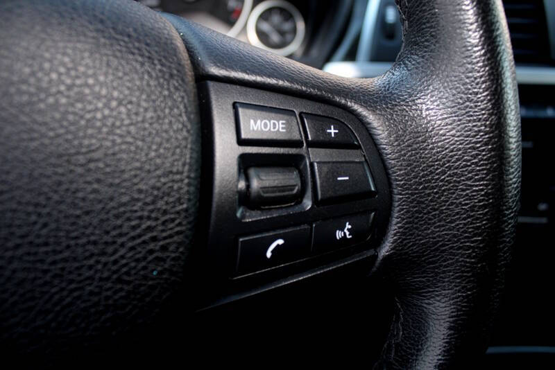 2018 BMW 3 Series 320i xDrive