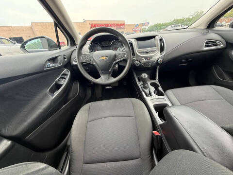 2017 Chevrolet Cruze LT Auto