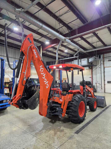 2021 Kubota M62  Tractor  Loader  Backhoe
