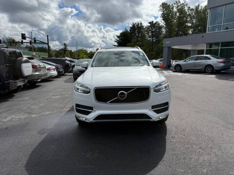 2017 Volvo XC90 T6 Momentum