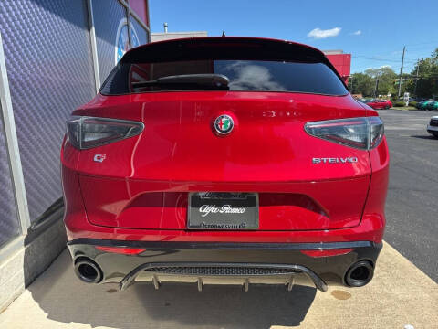 2025 Alfa Romeo Stelvio Intensa