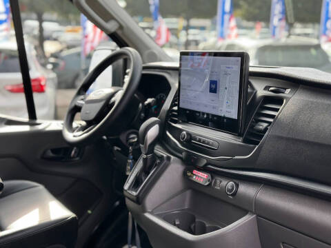 2023 Ford Transit 250