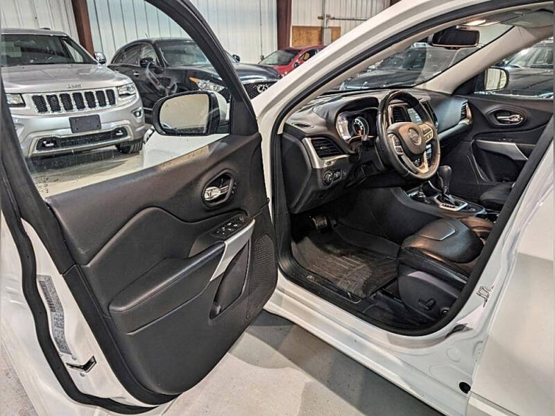 2017 Jeep Cherokee Overland