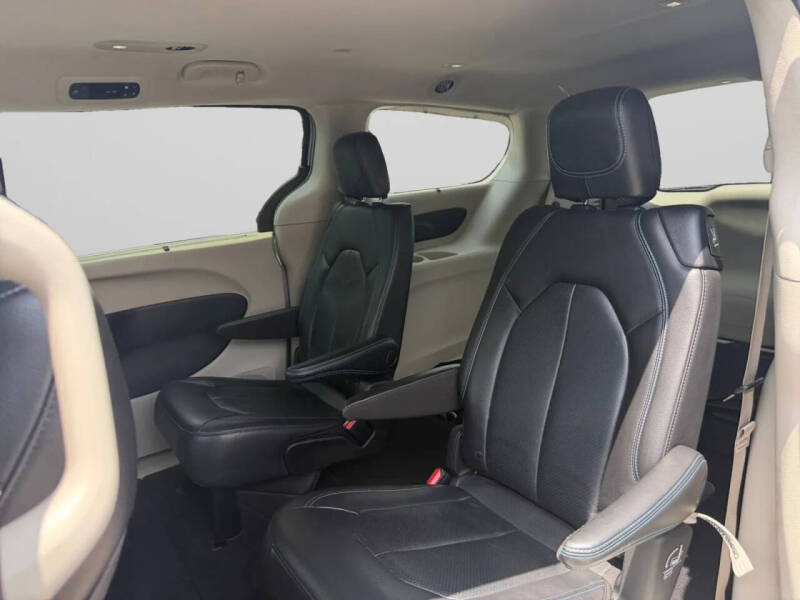 2021 Chrysler Pacifica Touring L