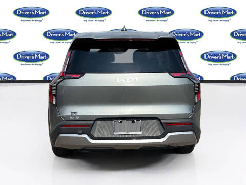 2024 Kia EV9 Light Long Range