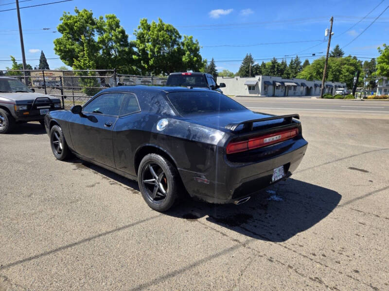 2012 Dodge Challenger SXT Plus